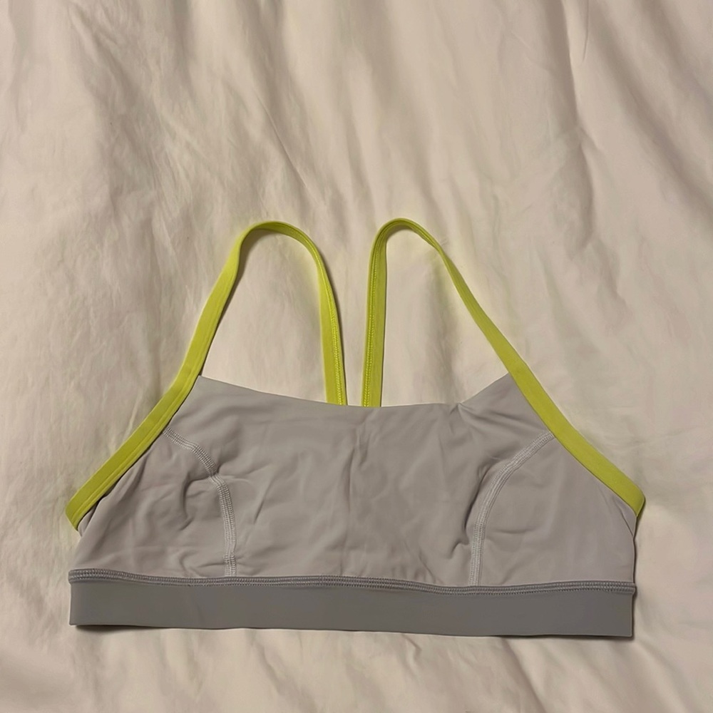 Lulu lemon size 6 light grey with neon trim sports bra size 6